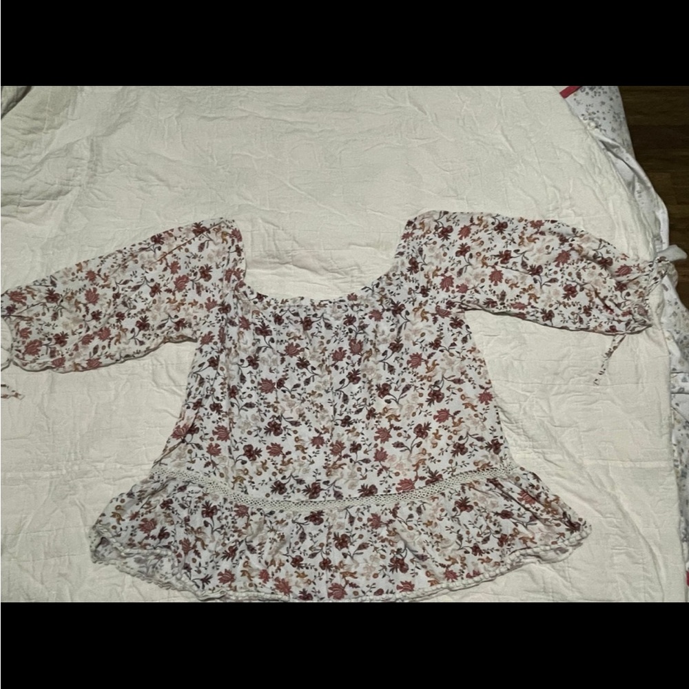 American Eagle Outfitters Floral Blouse - Red and White